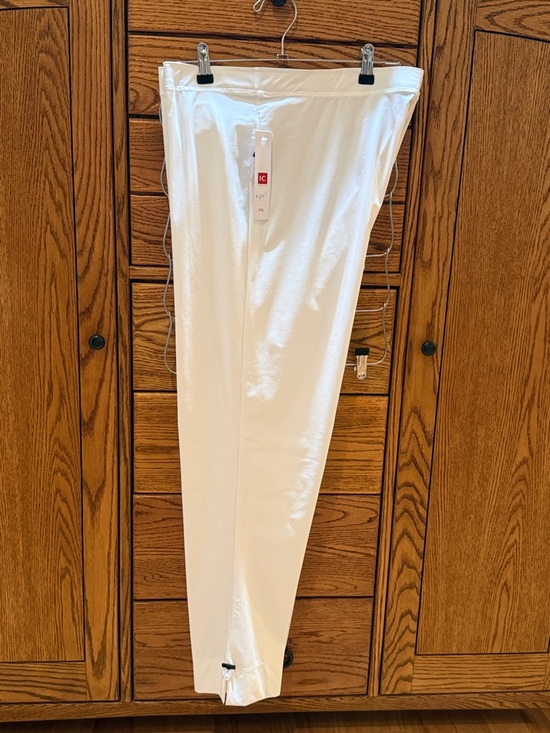 Pants - Women’s White Pants w/Pearl at hem.